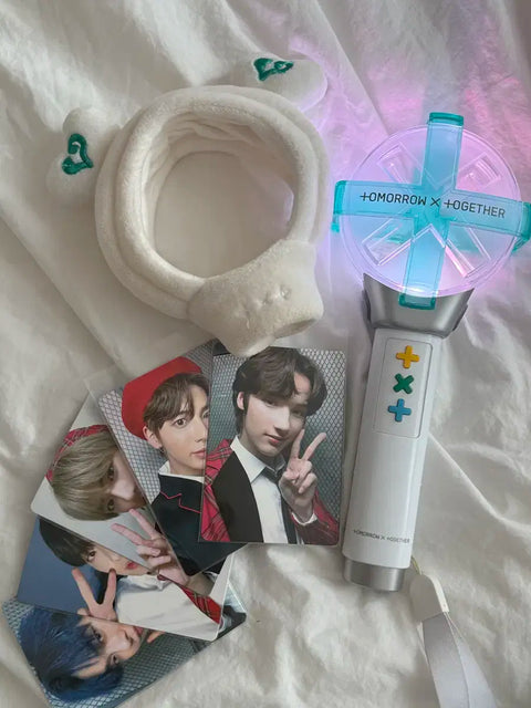 TXT Tomorrow X Together MOA Bong (Light Stick) Version 1 + Photocard + MOA Bong Cover, urgent sale.