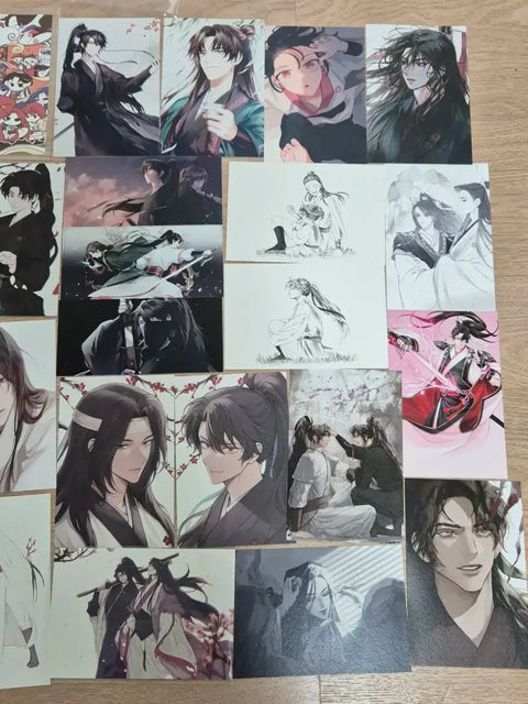 Selling unofficial Return of Mount Hua Sect postcards and photo cards.