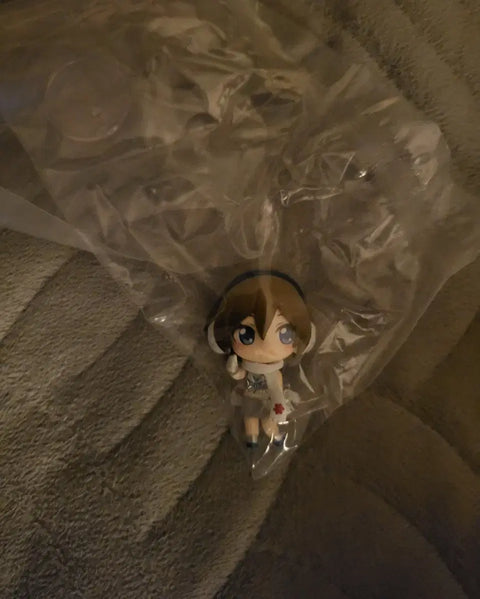 Selling Hatsune Miku and Meiko mini figures.