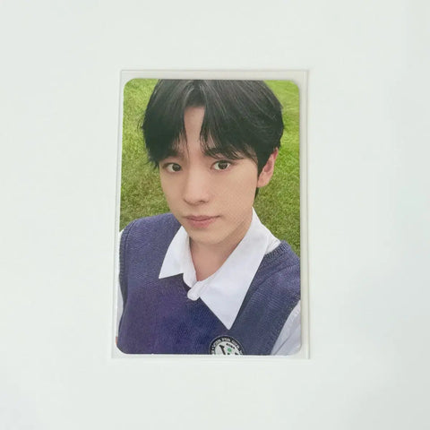Selling NCT Wish Yushi Steady keyring version photocard!