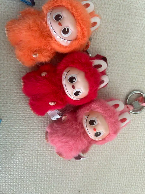 Mini Labubu couple