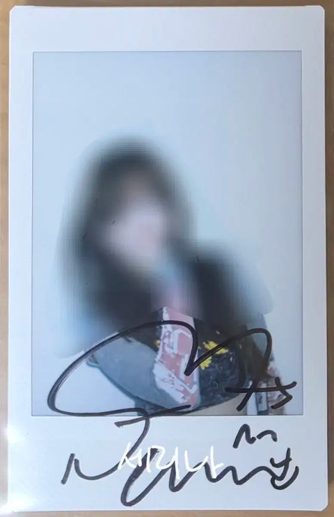 Selling a Madein signed polaroid.