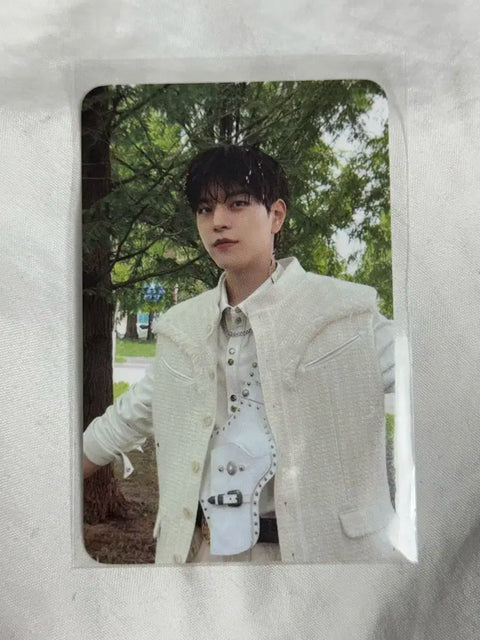 Stray Kids Skiz Gagwanz photocard set Lee Know Seungmin