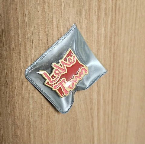 Lao Ru Love Village Badge