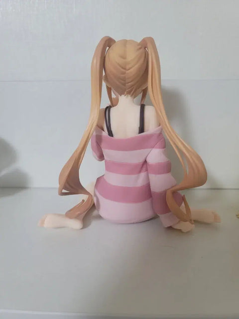 The 100 Girlfriends Who Really, Really, Really, Really, Really Love You Indakala Relax Time Figure