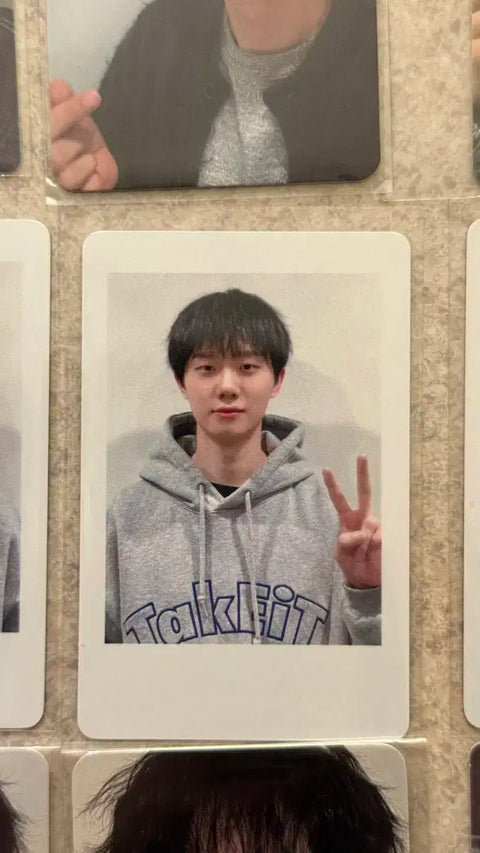 Ha Hyunsang gray hoodie photocard lot