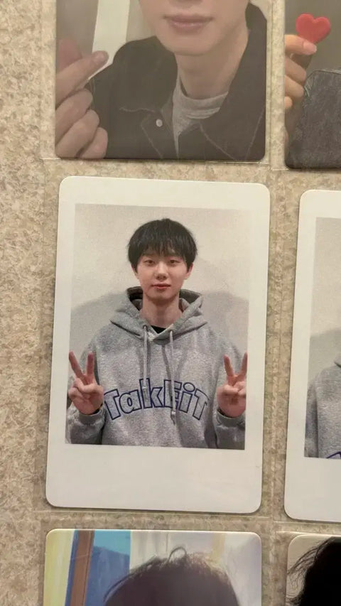 Ha Hyunsang gray hoodie photocard lot
