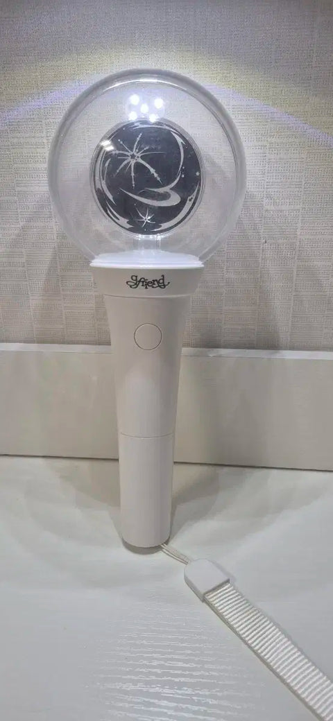 GFriend Light Stick Ver. 3 (Sibong) for sale.