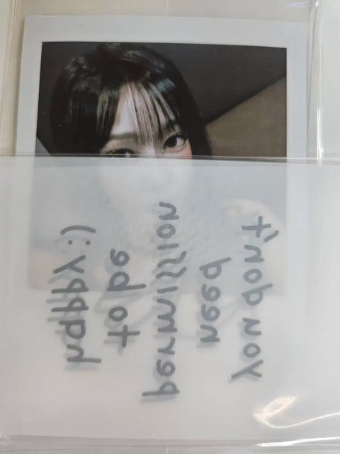 Girlfriend Yuju fansign Polaroid transfer