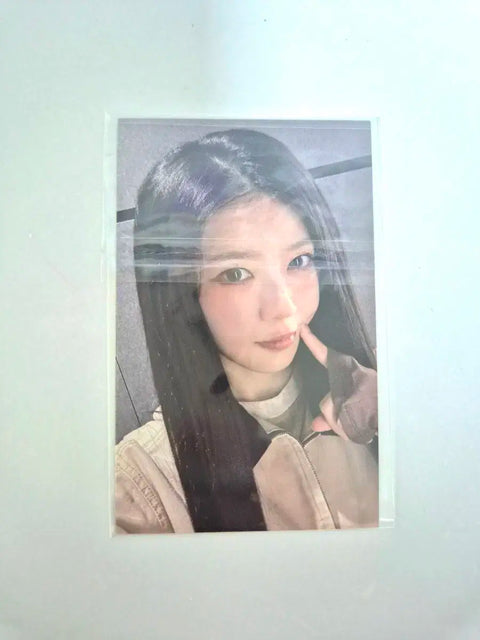 ILLIT Moka Magnetic HMV unsealed photocard for sale