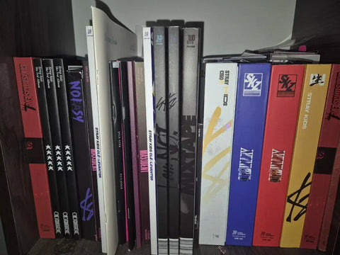 Selling Stray Kids' unopened albums! Urgent sale!!