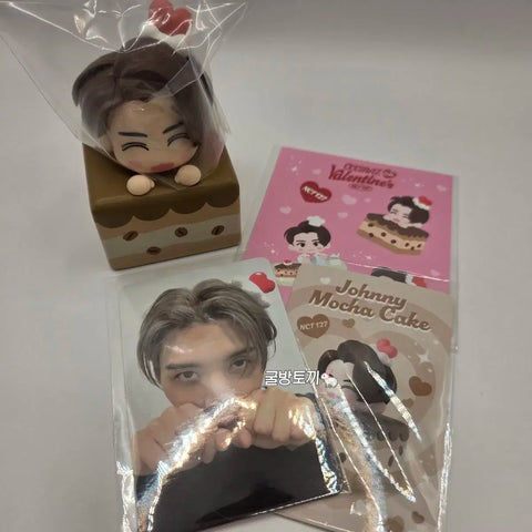 NCT 127 Johnny Valentine Cake Figure + Photocard Transfer