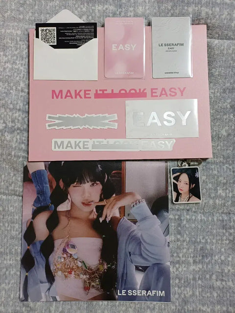 LE SSERAFIM EASY album